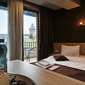 4* Hotel Voyager